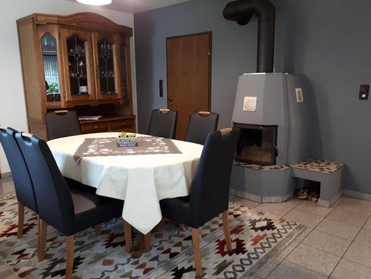 לוסהיים Ferienhaus Sonnenhang מראה חיצוני תמונה